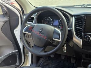 Xe Mitsubishi Triton 4x4 MT 2015